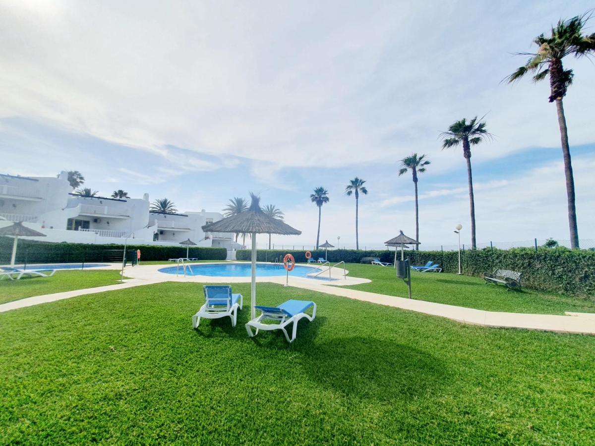 Luna Beach Seafront Marbella Exterior foto